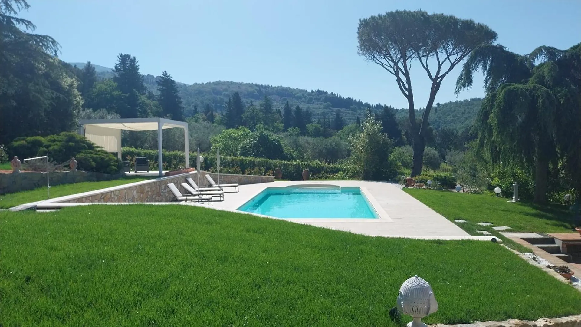 Apartment Villa Salviati Prato  Italy