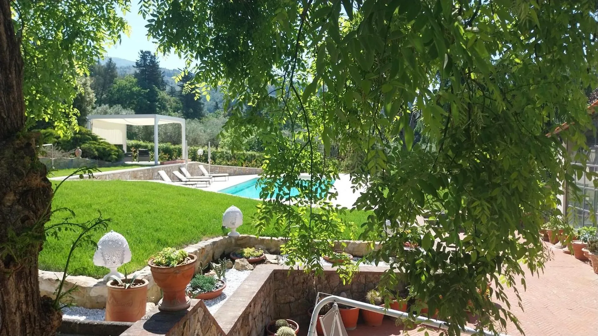 Apartment Villa Salviati Prato  Italy